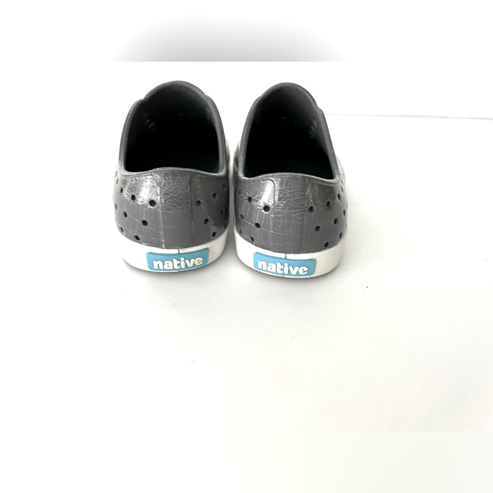 Native Jefferson Gray Shoes Size 9 - Picture 3 of 5
